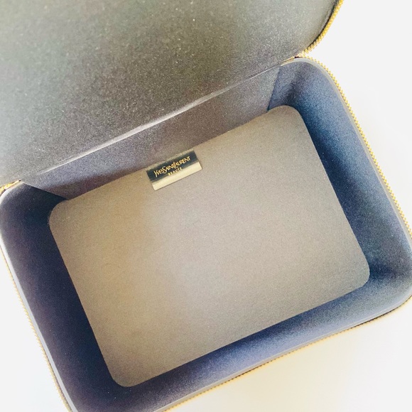 Yves Saint Laurent Beaute Vanity Case - Picture 5 of 9